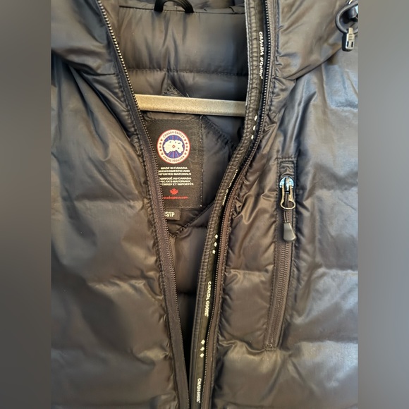 Canada Goose Men’s Lodge Parka. Black. Size XS - Picture 4 of 9